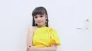 Tasya Rosmala selalu tampil percaya diri dengan gaun pilihannya. Gadis asal Pasuruan, Jawa Timur ini tak pernah mengecewakan penggemarnya dalam hal penampilan maupun tarik suara. (Liputan6.com/IG/@tasya_ratu_gopo).