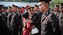 2.000 orang calon perwira remaja (Capaja) dilantik sebagai perwira Tentara Nasional Indonesia (TNI) dan Kepolisian Negara Republik Indonesia (Polri) oleh Presiden Prabowo Subianto di Istana Kepresidenan, Jakarta pada Rabu 23 Juli 2025. (YASUYOSHI CHIBA/AFP)