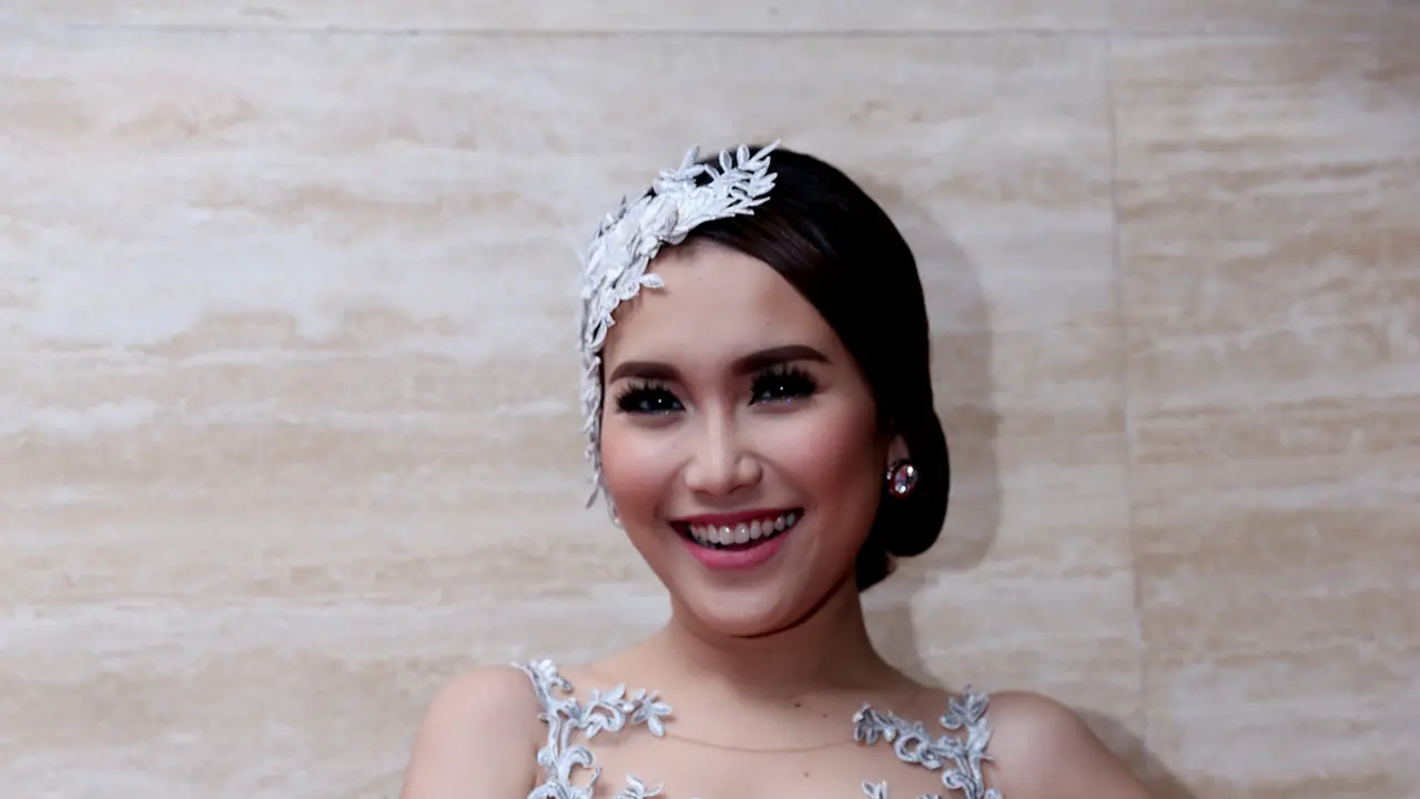 [Bintang] Ayu Ting Ting