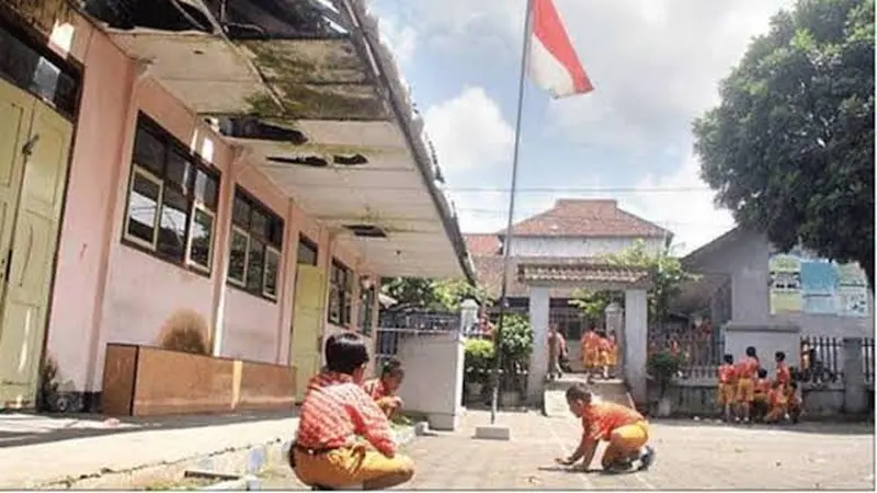 Ilustrasi Gedung Sekolah Rusak (Istimewa)