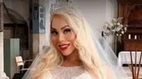 Nikahi Diri Sendiri Setahun Lalu, Model Brasil Putuskan Bercerai