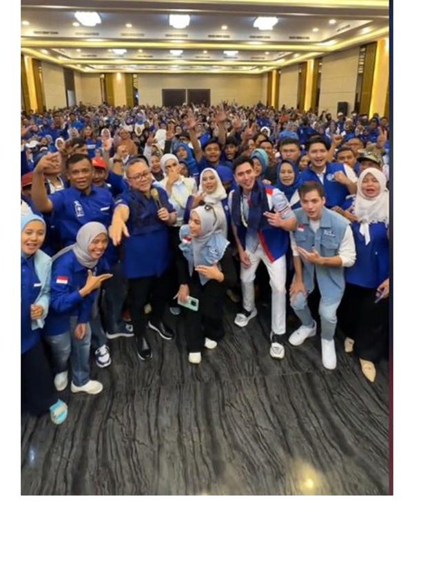 7 Potret Stefan William yang Kini Resmi Gabung Partai Politik, Jadi Sorotan