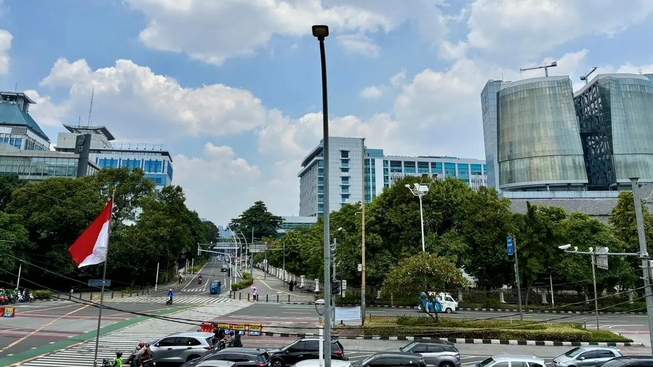 kawasan Palmerah dan Gatot Subroto, tidak ada kemacetan seperti hari biasa.