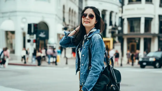 perempuan dan percaya diri bersinar