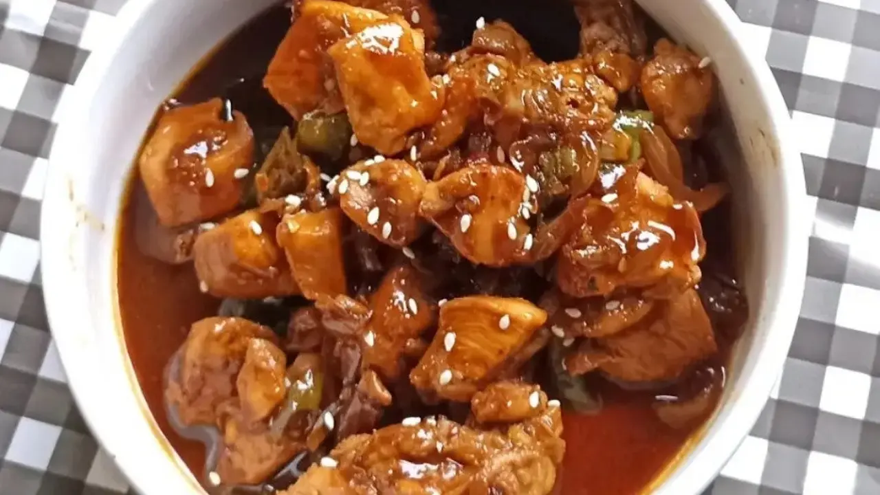 Resep ayam kecap bawang bombai. (dok. Cookpad @ibutina)