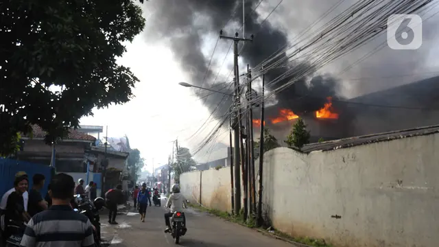 Gudang JNE di Depok Terbakar, Diduga Akibat Korsleting Listrik