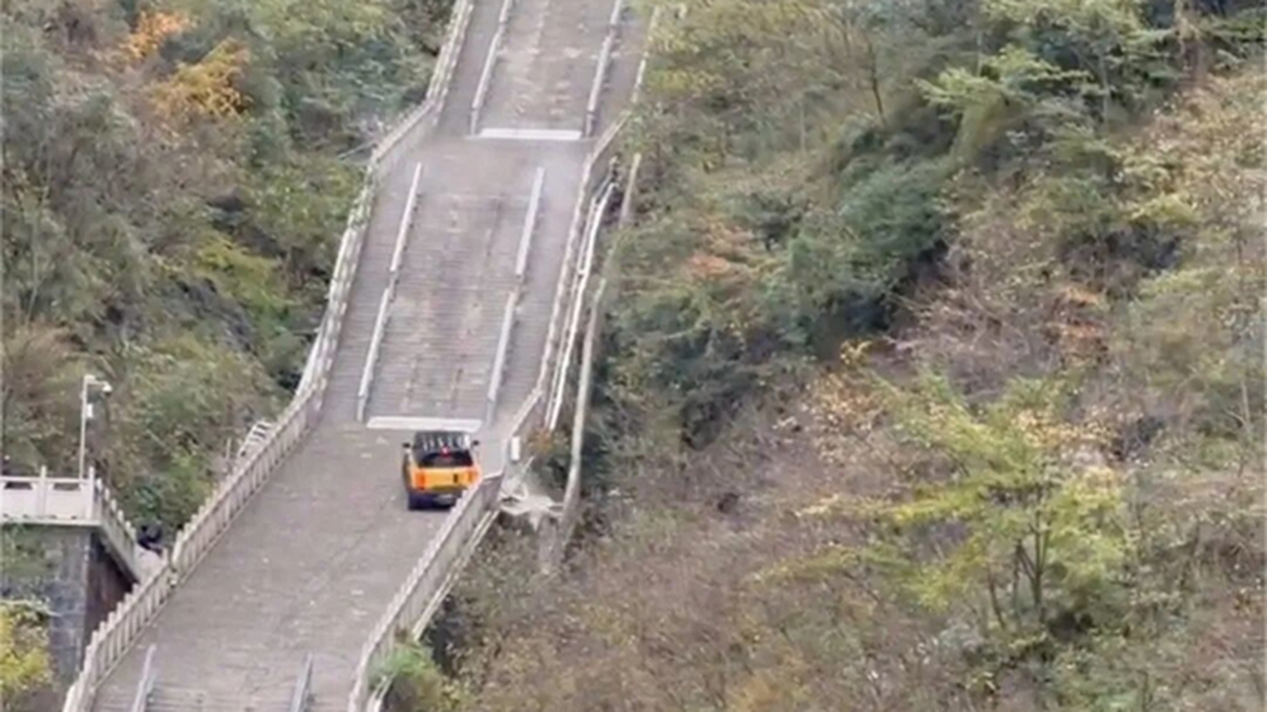 Seberapa Berbahaya ‘Tangga Surgawi’? Uji Chery Ungkap Tantangan Medan Tianmen