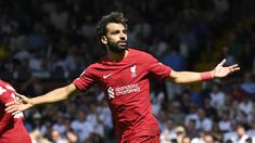 Mohamed Salah menempati daftar teratas sebagai pencetak hat-trick tercepat Liga Champions. Pemain bintang asal Mesir itu hanya butuh waktu 6 menit 12 detik kala Liverpool menghempaskan Rangers 7-1 di fase grup Liga Champions 2022/2023. (AFP/Justin Tallis)
