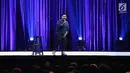 Komika Muhammad Rizki Rakelna atau Rigen saat tampil dalam Jakarta Internasional Comedy Festival (JICOMFEST) 2019 di JIExpo, Kemayoran, Jakarta, Sabtu (3/8/2019). JICOMFEST 2019 merupakan komedi festival pertama dan terbesar di Indonesia. (Dream.co.id/Deki Prayoga)
