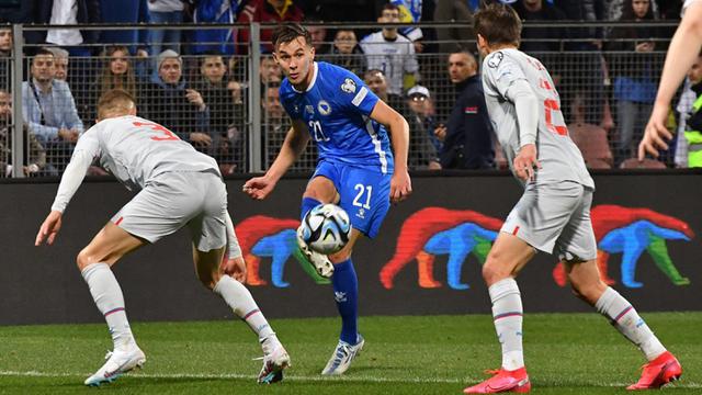 Bosnia and Herzegovina Bantai Islandia di Kualifikasi Euro 2024