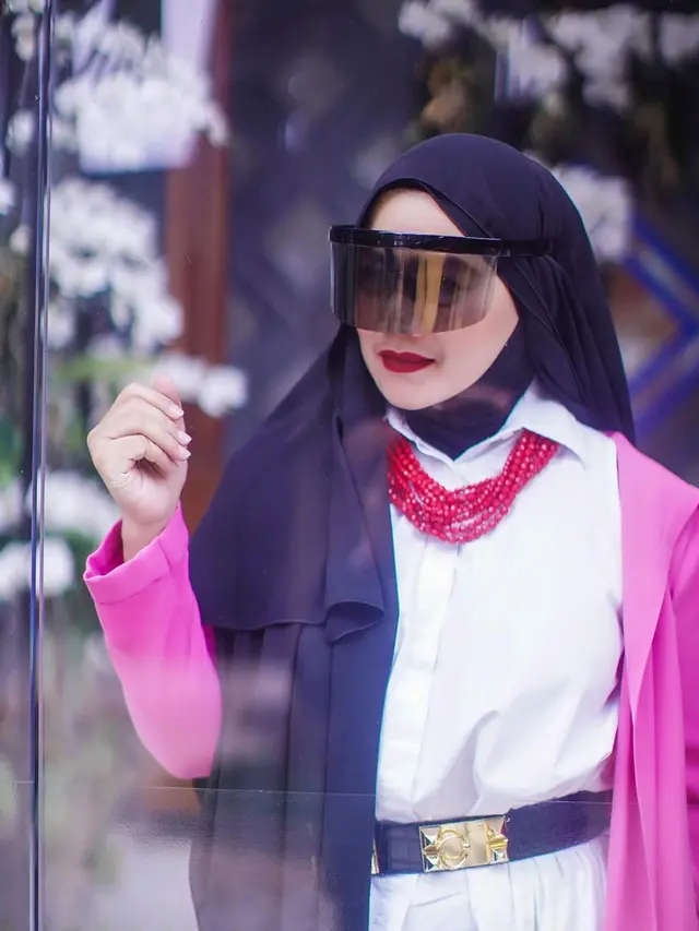 6 Potret Cantik Bunda Sarita, Ibunda Shafa Harris yang Didekati Vicky Prasetyo