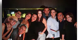 Beberapa selebriti memiliki perkumpulan atau gank bersama dengan para sahabat-sahabat dekatnya. Hal itu guna mempererat persahabatannya. Ada yang terlihat mewah ada juga yang tampil sederhana. (Instagram/maiaestiantyreal)