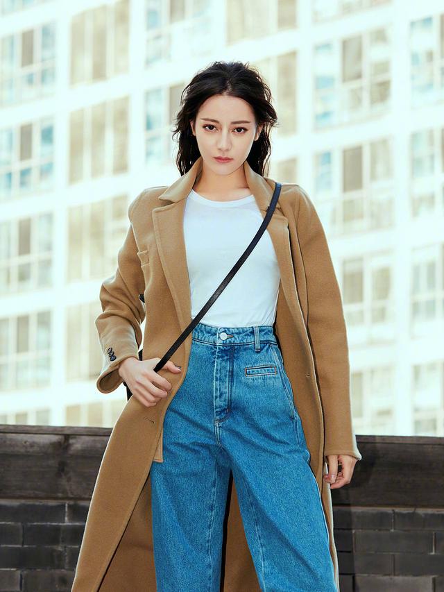 6 Potret Dilraba Dilmurat, Artis Asal China yang Curi Perhatian