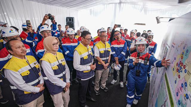 Tinjau Fuel Terminal Padalarang, Wamen ESDM dan PPN Pastikan Stok BBM hingga LPG Aman