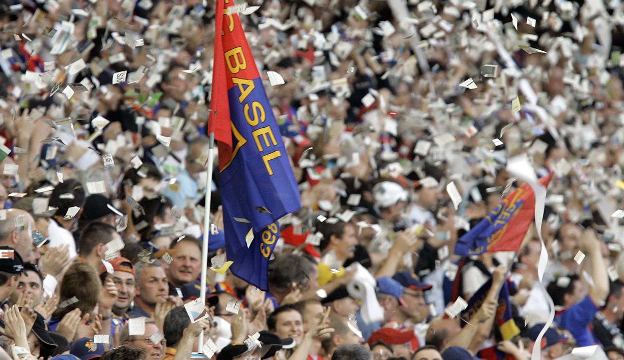 Jatuh cinta pada kota Catalan membuatnya betah tinggal disana dan mendirikan klub sepak bola. Namun setelahnya ia juga mendirikan dua klub eropa yang juga besar yaitu FC Basel dan FC Zurich. (AFP/Nicholas Ratzenboeck)
