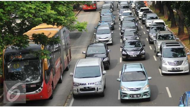 Jembatan semanggi mengalami revitalisasi, coba cek pengalihan arus ini dan PLN dan 9 Anak Usaha Buka Lowongan Kerja, Tertarik?