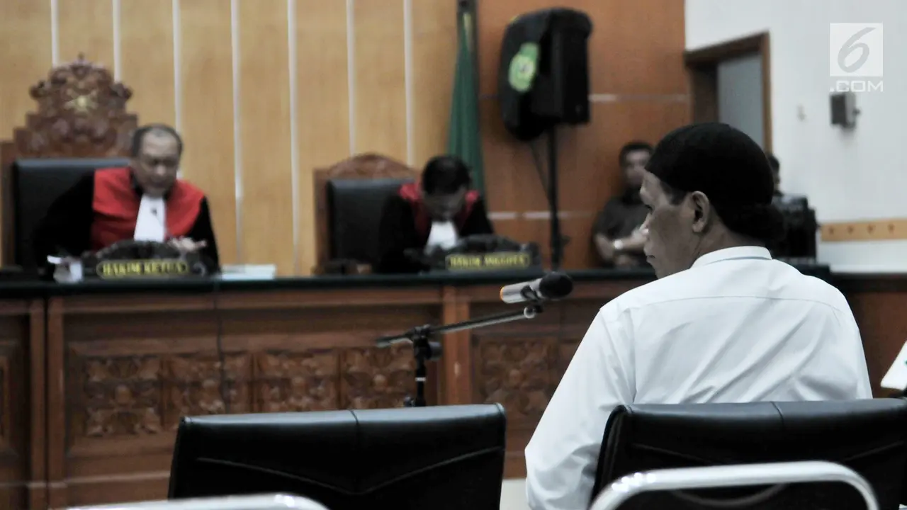Berpeci Hitam, Hercules Jalani Sidang Perdana di PN Jakbar