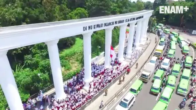 ENAM PLUS: Kemeriahan Siswa SD di Bogor Sambut Kedatangan Raja Salman 