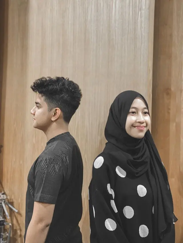 Rilis Lagu Religi, Ini 6 Potret Kebersamaan Adiba Khanza dan Syakir Daulay