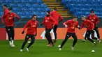 Para pemain RB Leipzig mengambil bagian dalam sesi latihan di Stadion Etihad, Manchester, Inggris, 13 Maret 2023. RB Leipzig akan menghadapi Manchester City pada pertandingan sepak bola leg kedua babak 16 besar Liga Champions. (Paul ELLIS/AFP)