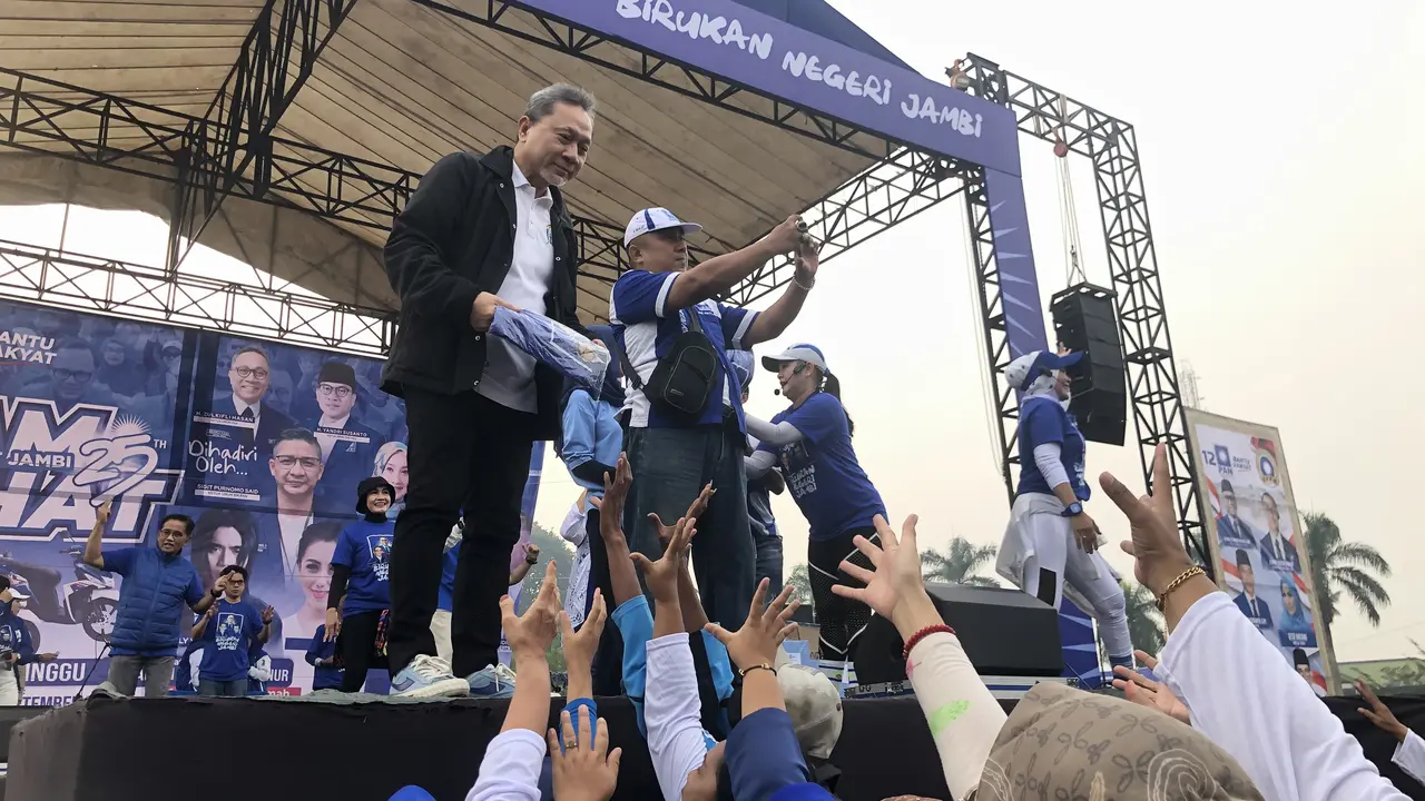 Ribuan Warga Padati Lapangan Gubernur Jambi, Ikut Senam Bareng PAN dan Zulhas