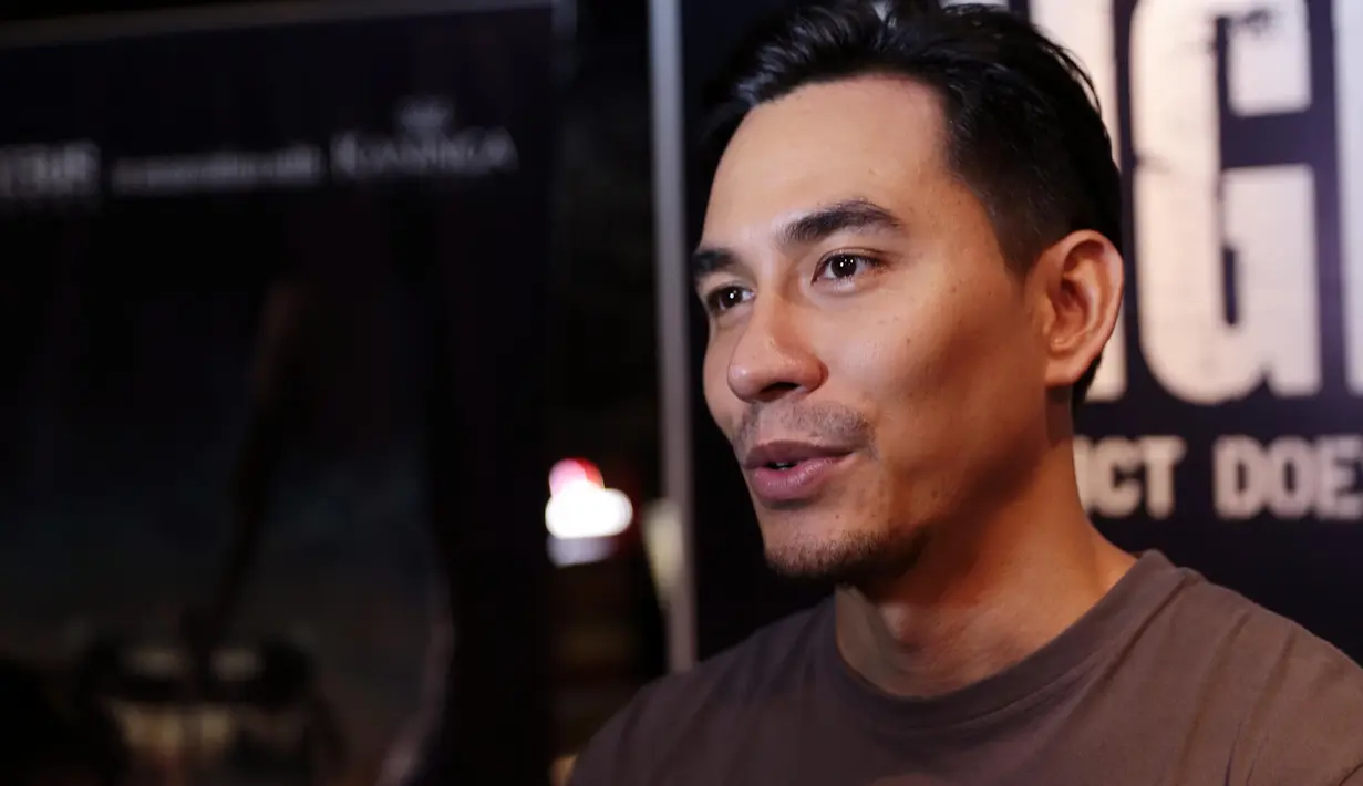 Suami Donna Agnesia itu mengaku awalnya tidak untuk menjadi produser. Demi membantu temannya, pemeran dalam film Merah Putih itu lantas memberanikan diri saat ditunjuk menjadi produser. (Deki Prayoga/Bintang.com)