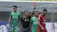 Komentar Nilmaizar soal Kartu Merah Marcel Sacramento