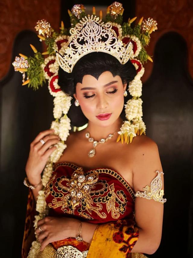 6 Potret Awkarin Pakai Baju Pengantin Adat Jawa Timur Banjir Pujian Hot Liputan6 Com