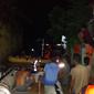 Suasana evakuasi warga korban banjir di Pamekasan. (Liputan6.com/Mohamad Fahrul)
