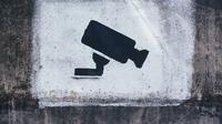Ilustrasi kamera pengawas CCTV. (dok. Foto Tobias Tullius/Unsplash)