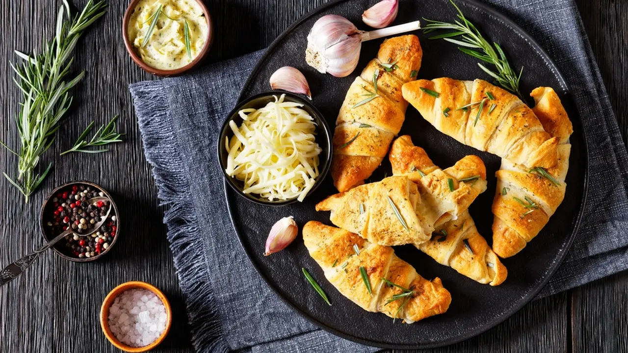 Crescent Roll croissant keju lumer