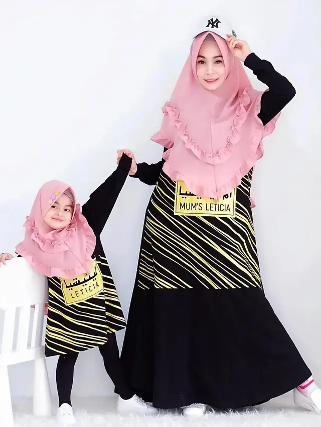 Ilustrasi gamis couple ibu dan anak