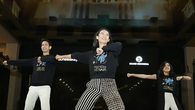 [Fimela] Ify Blink