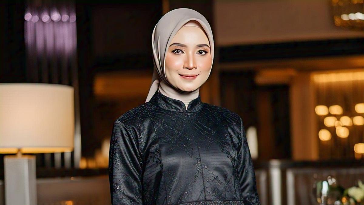 7 Model Atasan Brokat Kekinian Padu Padan Usia 30 Tahun ke Atas