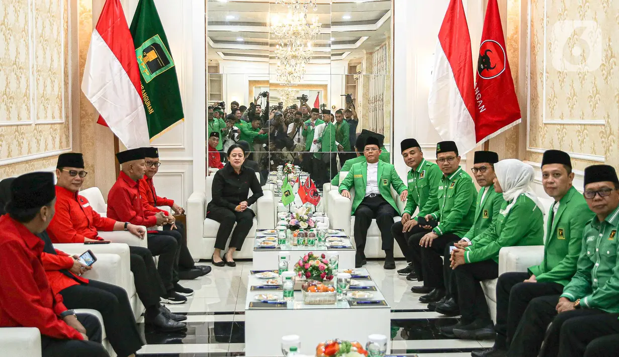 Kerja sama PPP dan PDIP diyakini dapat menambah kekuatan dan dukungan di masyarakat. Mengingat kedua partai berasal dari dua kultur yang berbeda. (Liputan6.com/Faizal Fanani)