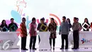Wapres Jusuf Kalla bersama sejumlah pejabat saat membuka Indonesia Broadcasting Expo (IBX) 2016 di Balai Kartini,Jakarta, Jumat (21/10). Perhelatan IBX 2016 merupakan ke-3 kalinya acara tersebut digelar. (Liputan6.com/Helmi Afandi)