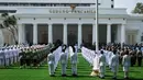 Suasana upacara peringatan Hari Lahir Pancasila ke-80 di Gedung Pancasila, sebuah aula bersejarah di kompleks Kementerian Luar Negeri di Jakarta, pada Senin 2 Juni 2025. (YASUYOSHI CHIBA/AFP)