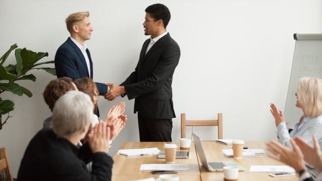 Ilustrasi kata-kata mutiara bijak, menghargai orang lain