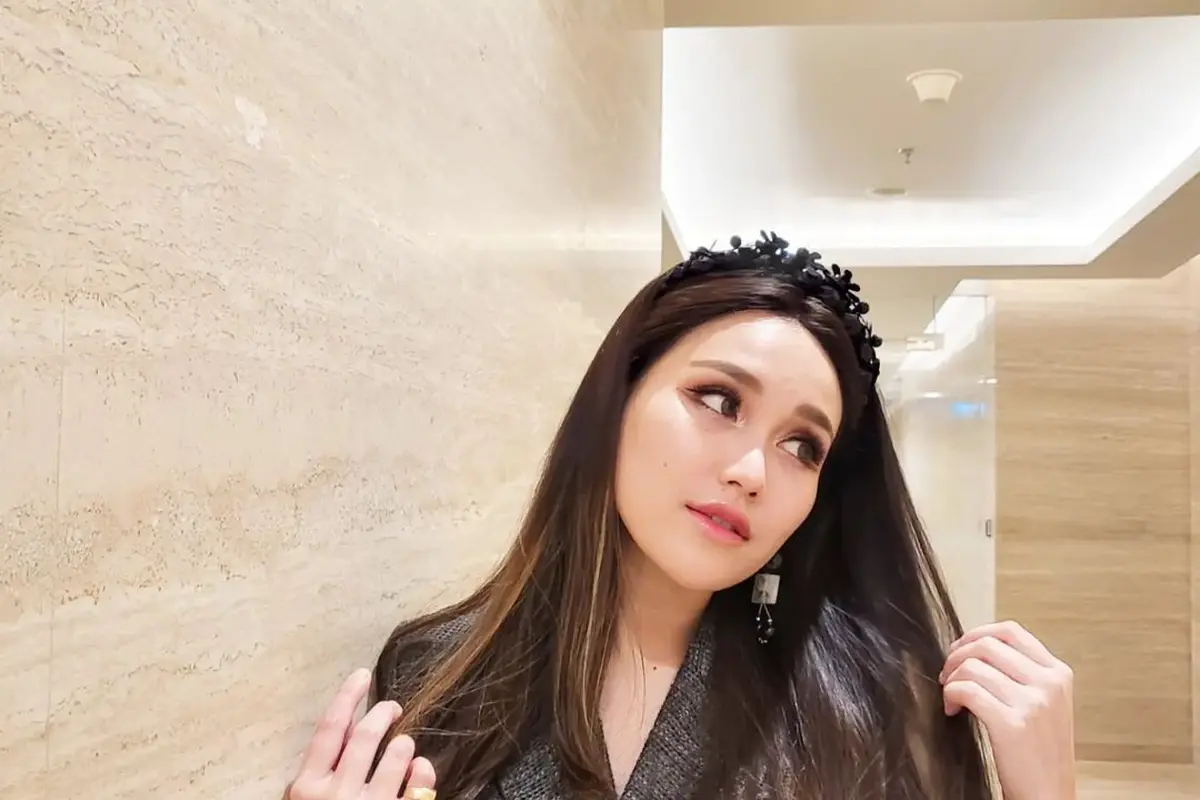 7 Potret Ayu Ting Ting Disebut Bak Idol K-Pop Ini Jadi Sorotan
