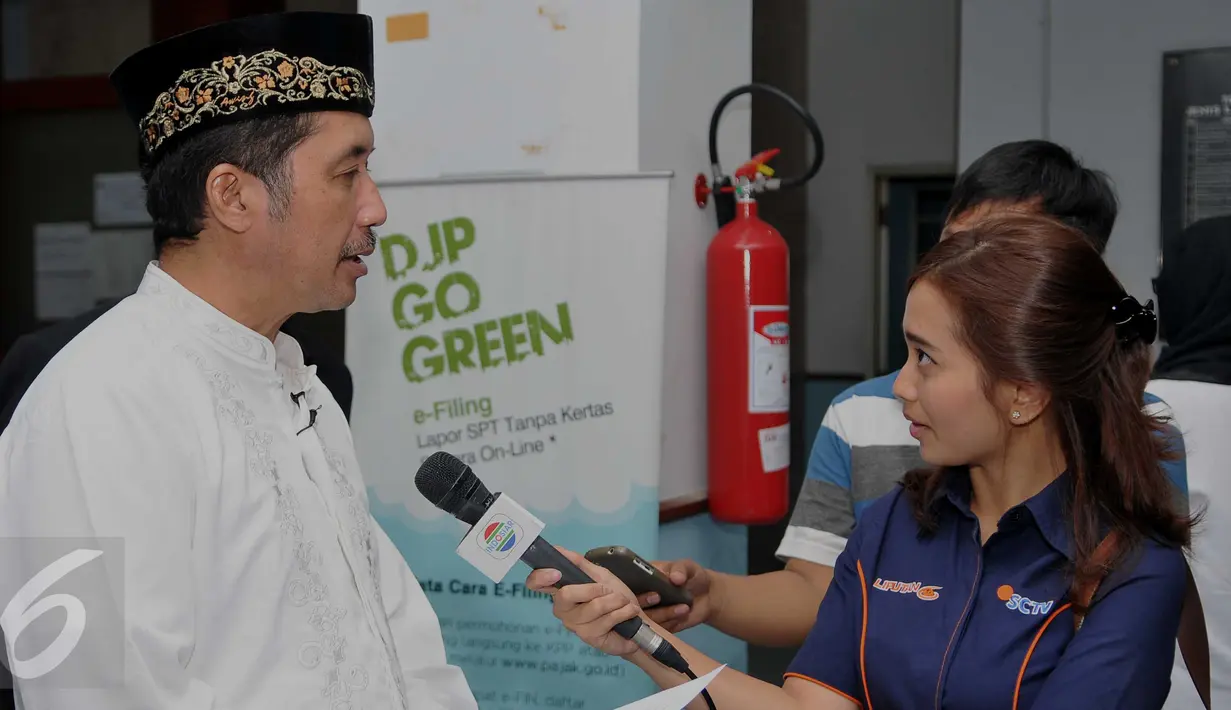 Kepala Kanwil Pajak Jakarta Barat, Sakli Anggoro memberikan keterangan pers, Jakarta, Kamis (19/11/2015). Ditjen pajak akan menghapus atau mengurangi sanksi administrasi atas keterlambatan pembayaran dan pelaporan pajak.(Liputan6.com/Gempur M Surya)