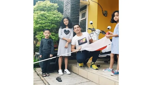 Diam-Diam Sudah Jadi Mualaf, Ini 7 Potret Pesinetron Giovanni Tobing