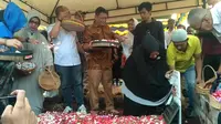 Jenazah Pupung dan Dana dimakamkan dalam satu liang lahat di TPU Jeruk Purut. (Merdeka.com)