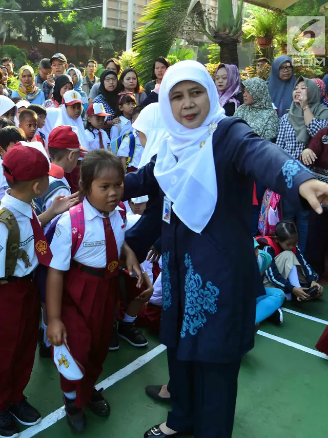 Hari Pertama Masuk Sekolah