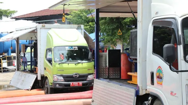 Kerahkan 8 Pompa Penyedot Air selama 24 Jam