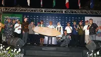 Menteri Pemuda dan Olahraga (Menpora), Zainudin Amali, saat membuka kegiatan World Surfing League (WSL) Championship Tour 2022 di Pantai Plengkung/G-Land, Banyuwangi, Jumat (27/5/2022). (Ist)
