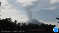 Gunung Ibu di Pulau Halmahera Maluku Utara kembali mengalami erupsi pada Selasa pagi (16/4/2024). (Liputan6.com/ Dok PVMBG)