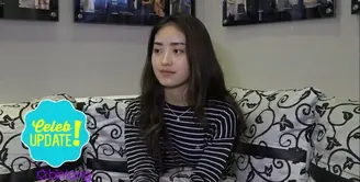 Natasha Wilona merupakan artis yang hobi belanja alat-alat make up. Hampir setiap belanja, Natasha selalu membeli alat make up.