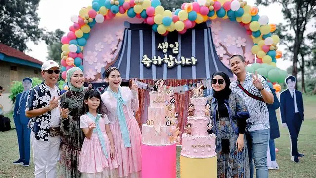 [Fimela] Ultah Ayu Ting Ting ke -30