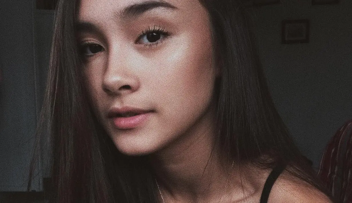 Gadis berwajah cantik ini sudah memulai kariernya di dunia hiburan sejak tahun 2014 lalu. (foto: instagram.com/caitlinhalderman)