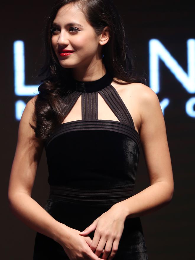 Pevita Pearce: Pakai Make-up Ibarat Melukis - Celeb Bintang.com